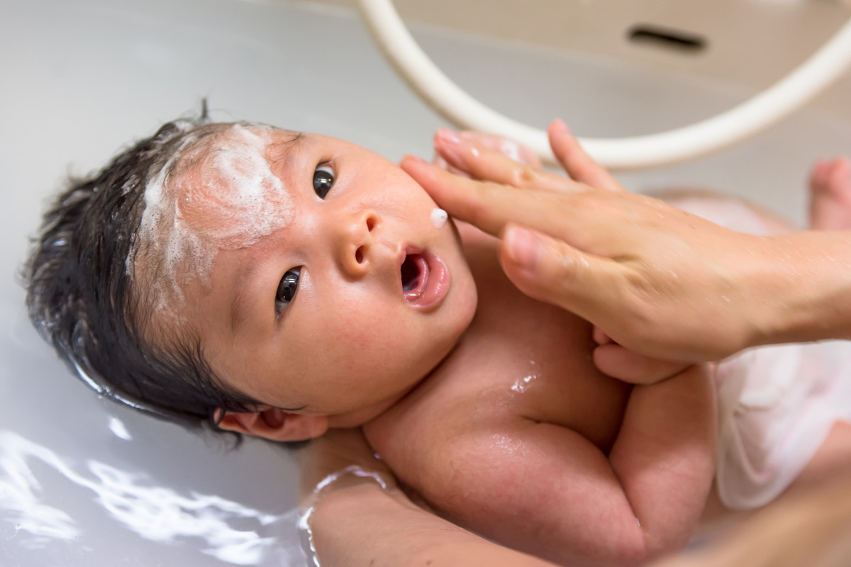 無添加スキンケア 赤ちゃんのお肌の状態とおすすめのスキンケア 洗濯石けんは合成界面活性剤 蛍光増白剤不使用で安心 地の塩社公式オンラインショップ